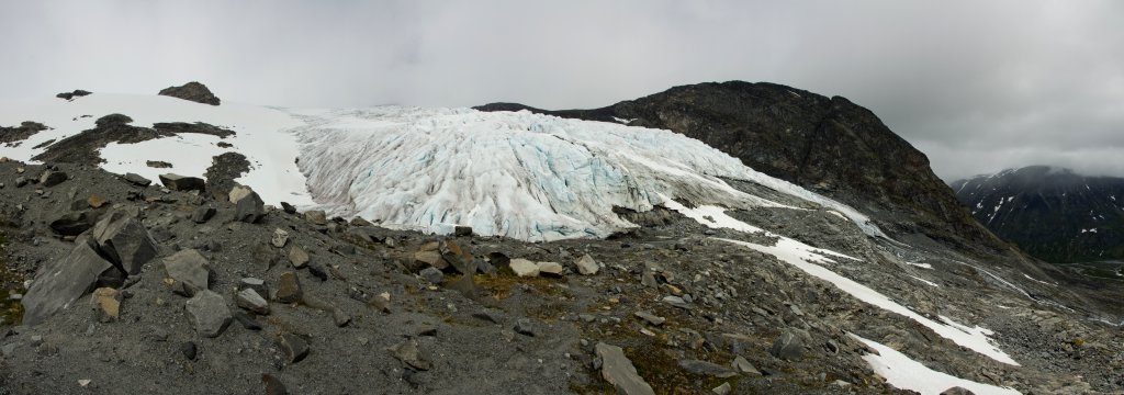 Gletscherzunge des Svelnosbreen - eine Tagestour von Spiterstulen bei Schlechtwetter, Jotunheimen, Norwegen, Juli 2012.