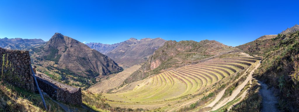 Pisac - Bergfestung, religiöses und landwirtschaftliches Zentrum der Inkas im Valle Sagrado (Heiliges Tal der Inka) am Rio Urubamba ca. 33km von Cusco entfernt, Tal des Rio Urubamba, Peru, Juli 2014.