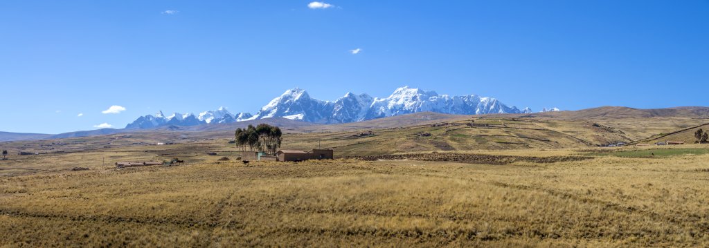 Blick auf die Cordillera Vilcanota in der Nähe der Gemeinde Upis, Cordillera Vilcanota, Peru, Juli 2014.