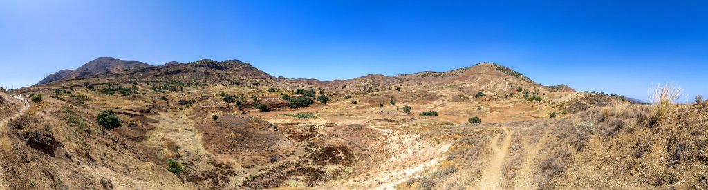 Der Cha de Lagoa ist ein alter Vulkankrater auf ca. 1400m Höhe auf Santo Antão, der heute intensiv landwirtschaftlich genutzt wird, Kapverden, März 2016.