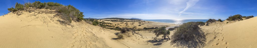 Wüstenfeeling auf Sardinien mitten im größten Dünengebiet der Insel - den Dune di Piscinas d‘Ingurtosu (360-Grad-Panorama), Sardinien, Italien, Mai 2019.