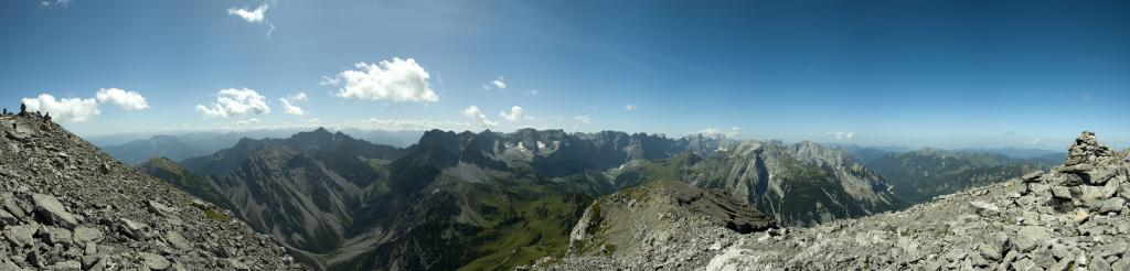 Panorama vom Gipfel des Sonnjochs (2458m) von dem sich ein weiter Blick in das Falzthurntal, die Eng und das Laliderer Tal bietet, Karwendelgebirge