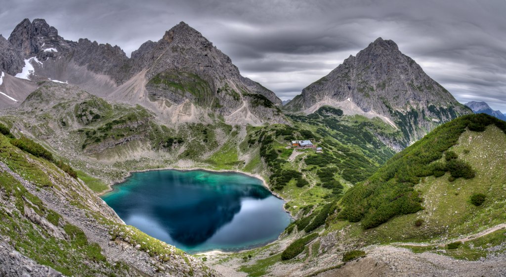 HDRI-Panorama an der Coburger Hütte mit dem Drachensee, Mieminger Kette, Juli 2011.