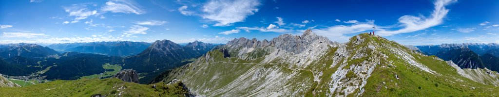 360-Grad-Panorama am Gipfel der Gehrenspitze (2367m), Wetterstein, Österreich, August 2011