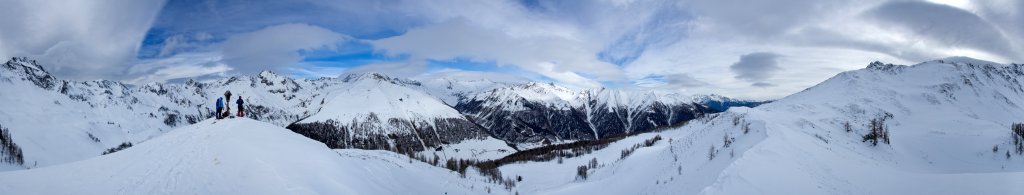 360-Grad-Gipelpanorama vom Eggespitz (2187m) mit Blick auf den Zillertaler Hauptkamm und die Rieserfernergruppe, Mühlwalder Tal, Ahrntaler Alpen, Februar 2012.