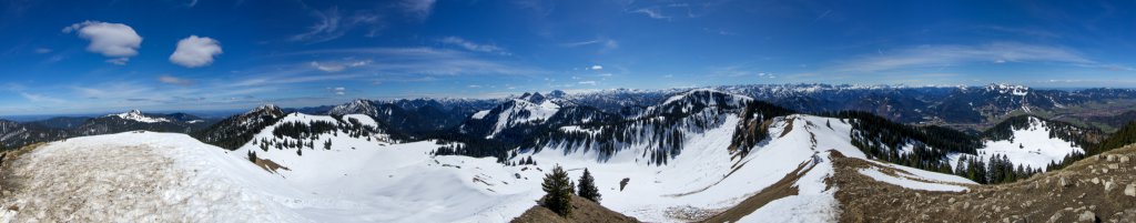 Grosse Berggipfelschau vom Seekarkreuz (1601m) in den Bayrischen Alpen, April 2013