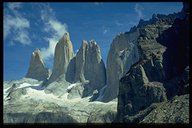 Nach einem steilen Aufstieg eröffnet sich ein atemberaubender Blick auf die Torres 