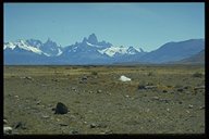 Durch flache, wüstenähnliche Pampa geht es über hunderte Kilometer zum Monte Fitz Roy