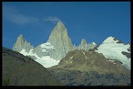 Ein erster unversperrter Blick auf den Monte Fitz Roy (3405m) und seine Begleiter