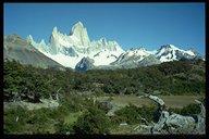 Am Abreisetag bietet sich uns der ungetrübte Blick auf das gesamte Gipfelensemble rund um den Monte Fitz Roy (3405m)