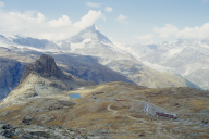 Blick vom Gornergrat ueber Riffelsee und Riffelberg zum Matterhorn