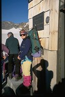 Kerstin vor der M&uuml;llerh&uuml;tte