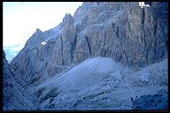 Einstieg in den Alpiniweg oberhalb der Zsigmondyhütte