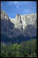 Blick in die Aufstiegslinie des Pisciadu-Klettersteigs links vom Brunecker Turm